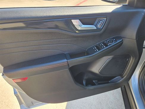 Used 2024 Ford Escape ST-Line image 14