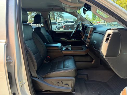 Used 2019 GMC Sierra 2500 Denali w/ Duramax Plus Package AWD/4WD image 23