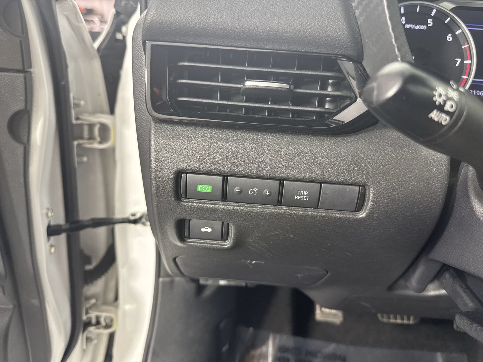 Certified 2023 Nissan Sentra SV FWD image 16