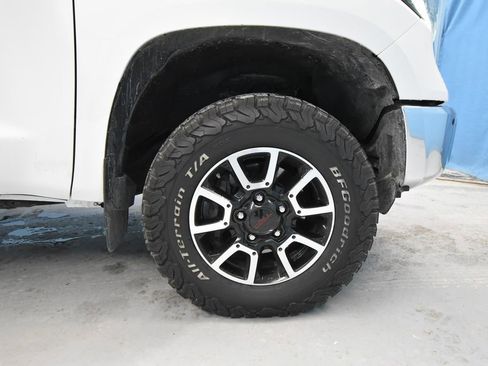 Used 2019 Toyota Tundra Limited w/ Limited Premium Package image 36