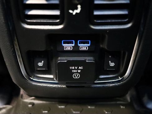 Used 2017 Jeep Grand Cherokee Limited w/ Luxury Group II AWD/4WD image 27