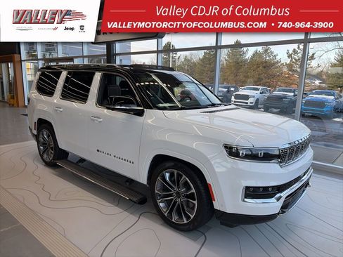 New 2025 Jeep Grand Wagoneer Series III w/ HD Trailer Tow Package AWD/4WD image 1
