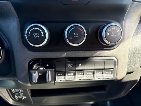 Used 2023 RAM 2500 Tradesman w/ Chrome Appearance Group image 25