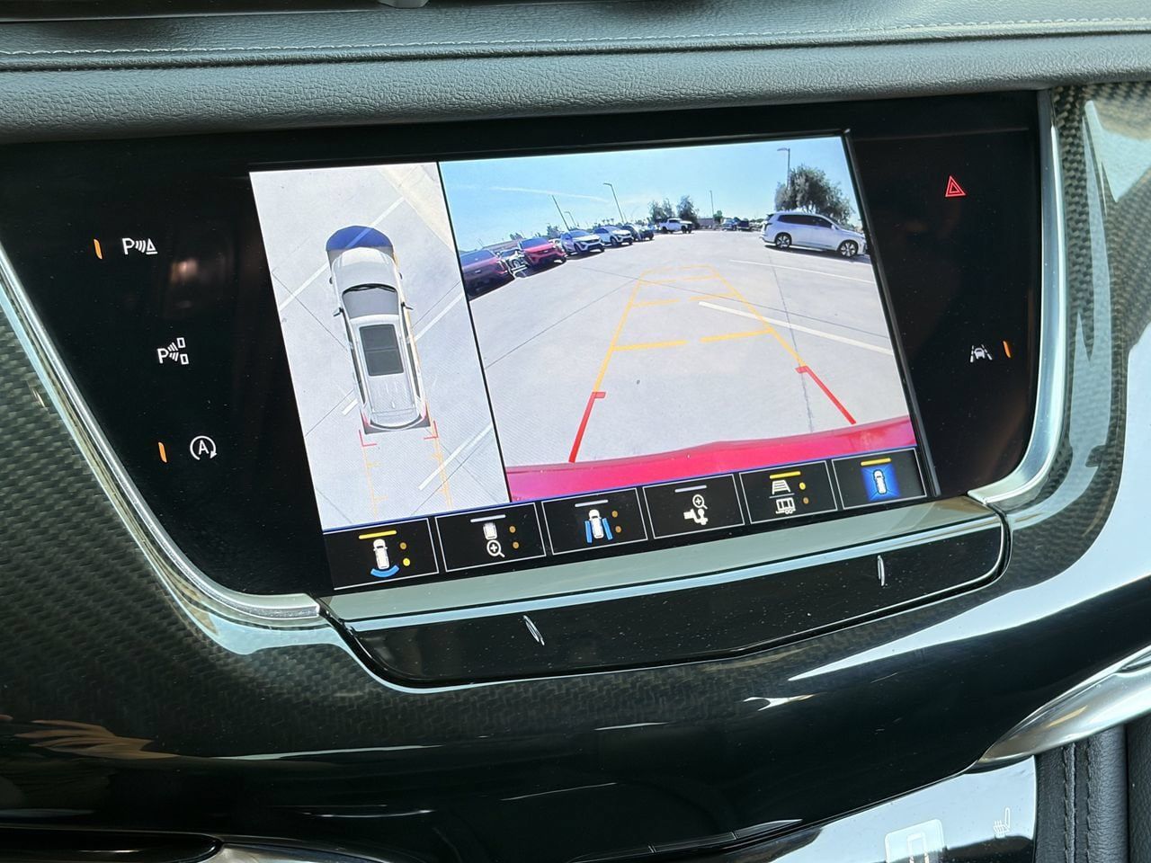 Used 2021 Cadillac XT6 Sport w/ LPO, ONYX Package AWD/4WD image 28