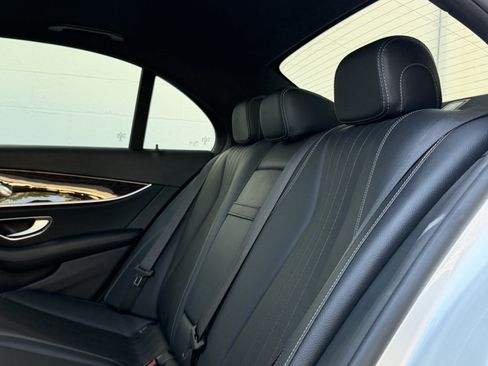 Used 2017 Mercedes-Benz E 300 4MATIC image 25