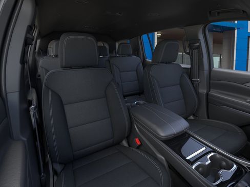 New 2026 Chevrolet Traverse LT w/ Driver Confidence Package image 16