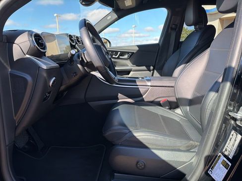 Used 2024 Mercedes-Benz GLC 300 4MATIC image 10