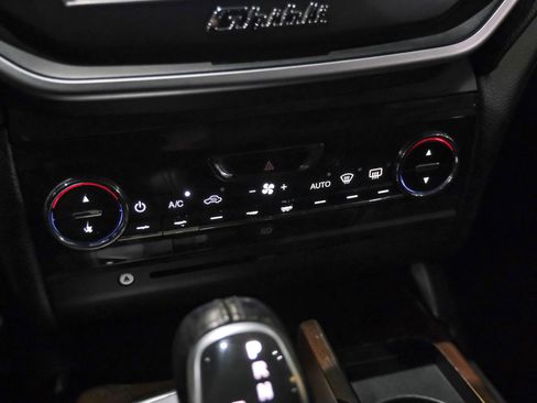 Used 2016 Maserati Ghibli S image 25