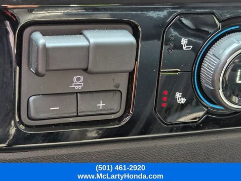 Used 2025 Chevrolet Silverado 1500 LT AWD/4WD image 23
