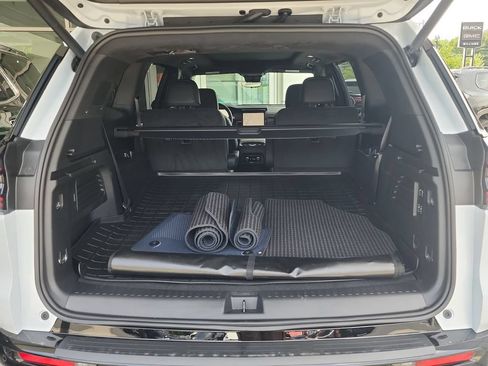 Certified 2026 GMC Acadia Denali Ultimate AWD/4WD image 25