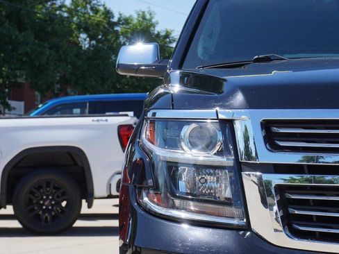 Used 2019 Chevrolet Tahoe Premier AWD/4WD image 9