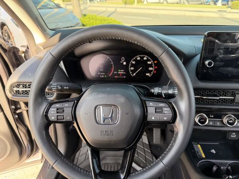 Used 2024 Honda HR-V EX-L image 16