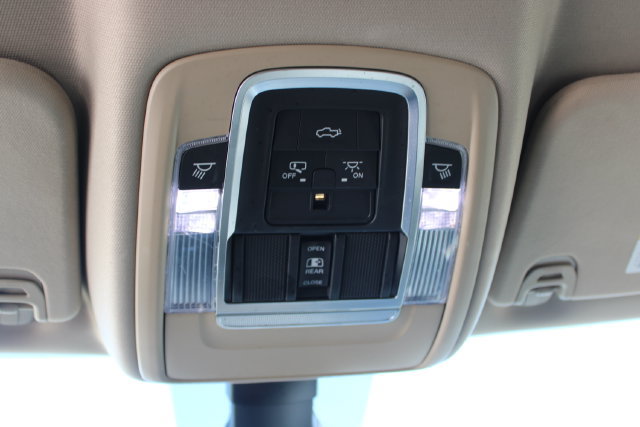 Used 2019 RAM 1500 Laramie AWD/4WD image 22