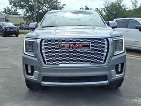 Used 2023 GMC Yukon Denali image 15