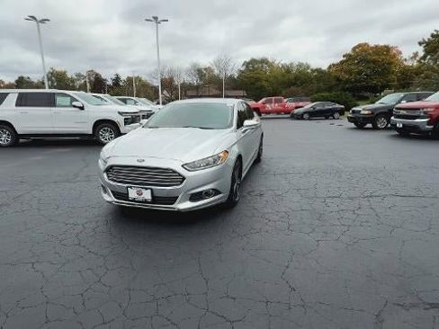 Used 2014 Ford Fusion SE w/ Equipment Group 202A image 3