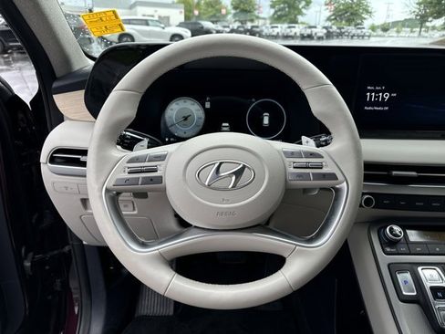 Used 2023 Hyundai Palisade Limited image 24