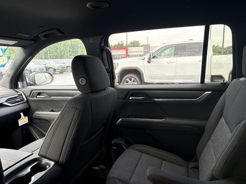 New 2026 GMC Acadia Elevation AWD/4WD image 28