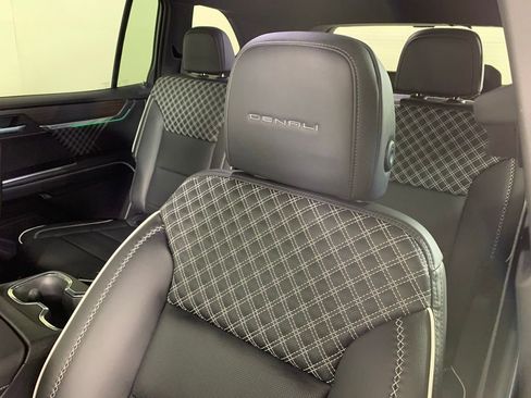 New 2026 GMC Acadia Denali w/ Super Cruise Package image 16