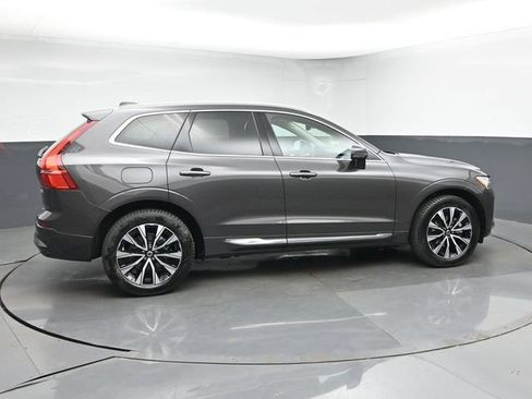 Used 2023 Volvo XC60 B5 Plus w/ Climate Package AWD/4WD image 9