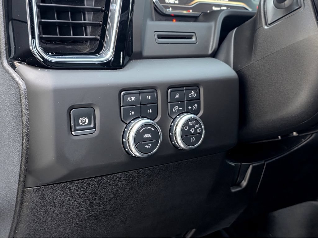 Used 2025 GMC Sierra 2500 Denali w/ Max Trailering Package AWD/4WD image 35