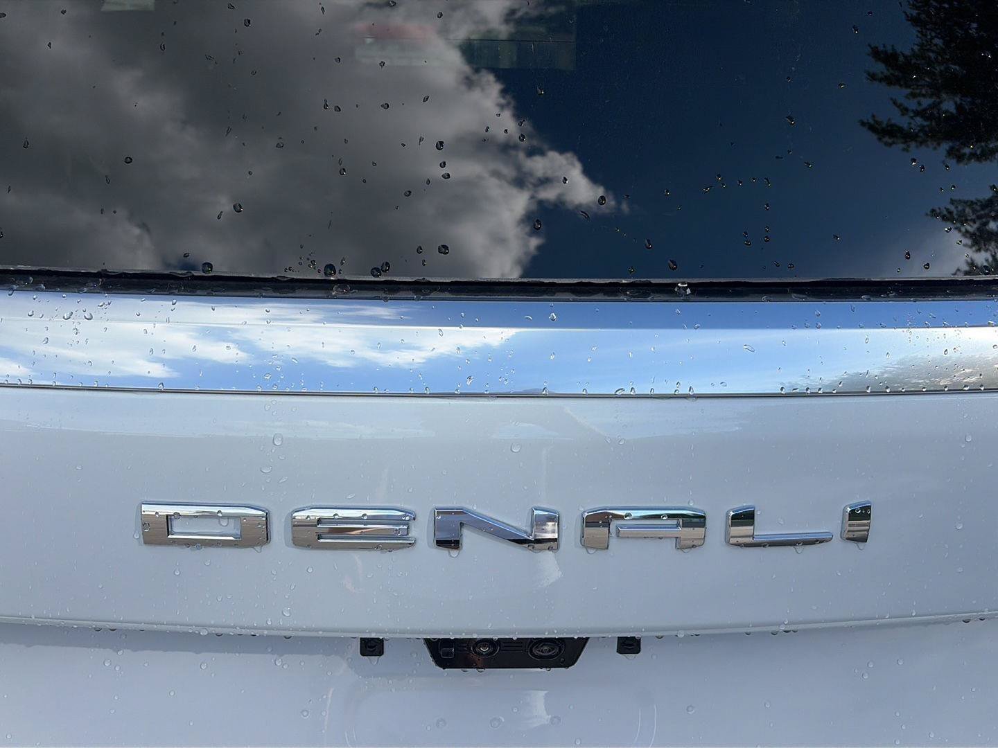 New 2026 GMC Yukon Denali w/ Denali Reserve Package AWD/4WD image 9