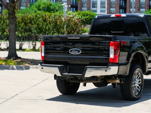 Used 2018 Ford F250 Lariat w/ Lariat Ultimate Package AWD/4WD image 26