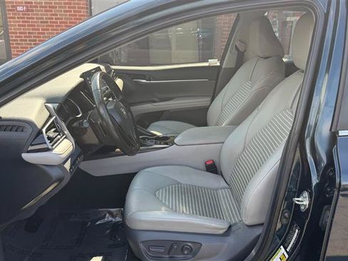 Used 2021 Toyota Camry SE Hybrid FWD image 22
