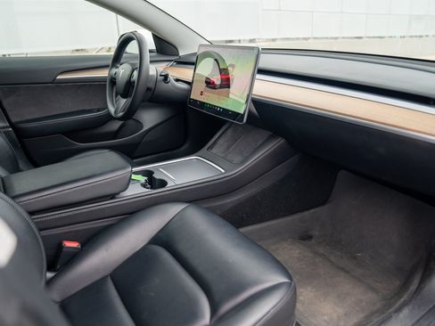 Used 2023 Tesla Model 3 Standard Range RWD image 24