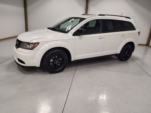 Used 2020 Dodge Journey SE w/ SE Popular Equipment Group image 4