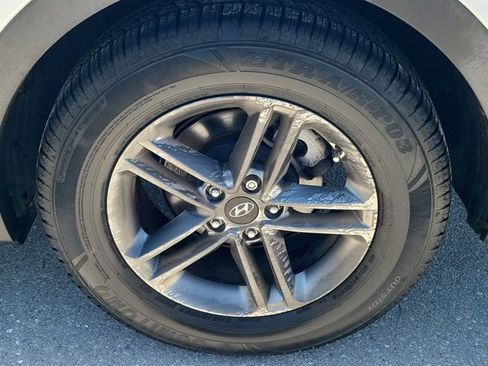 Used 2018 Hyundai Santa Fe Sport image 12