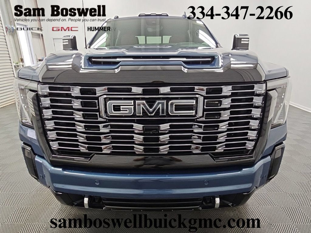 New 2026 GMC Sierra 2500 Denali Ultimate w/ LPO, Black Badging Package AWD/4WD image 3