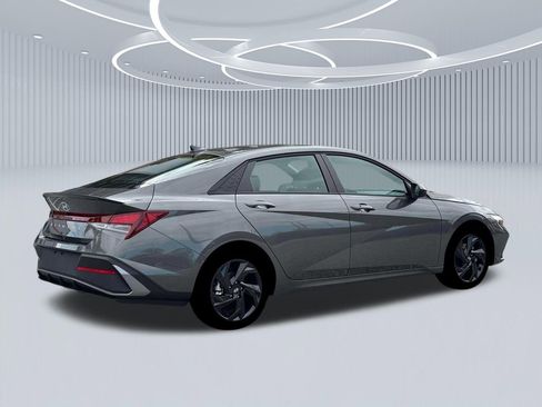 New 2026 Hyundai Elantra Sport FWD image 8