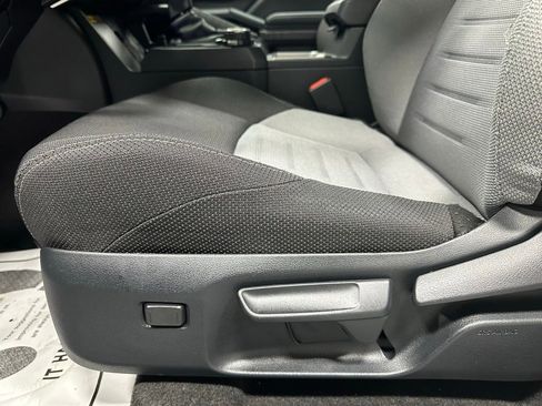 Used 2025 Toyota 4Runner TRD Off-Road image 13