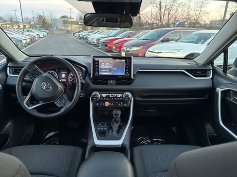 Certified 2021 Toyota RAV4 XLE w/ Convenience Package image 15