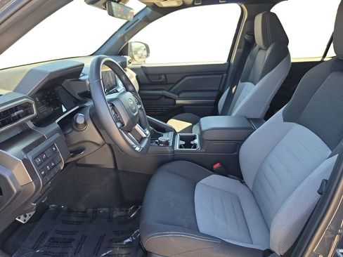 Used 2025 Toyota 4Runner TRD Sport AWD/4WD image 9