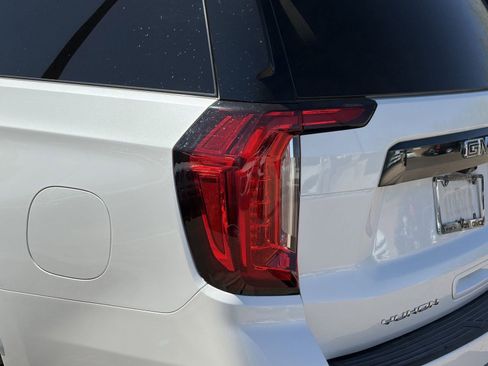 Certified 2023 GMC Yukon XL Denali Ultimate AWD/4WD image 7