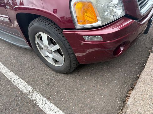 Used 2004 GMC Envoy XL SLT w/ 1SD Preferred Equipment Group AWD/4WD image 2