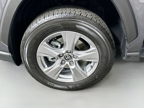 Certified 2025 Toyota RAV4 XLE AWD/4WD image 30