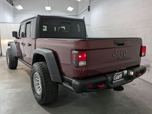 Used 2022 Jeep Gladiator Rubicon w/ Trailer Tow Package AWD/4WD image 9