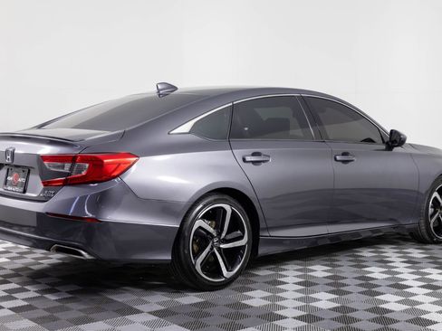 Used 2018 Honda Accord Sport image 8