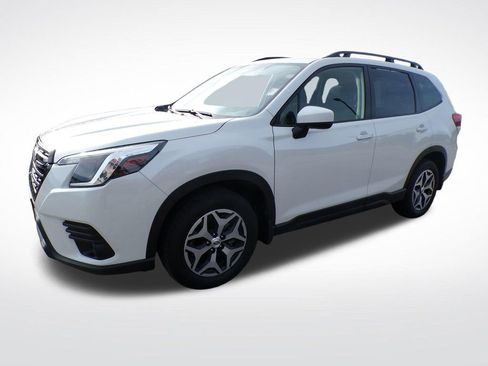 Used 2023 Subaru Forester Premium AWD/4WD image 2