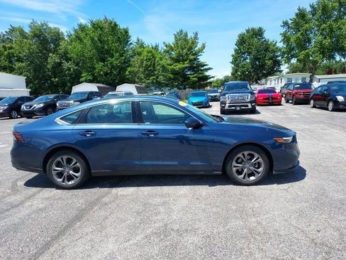 Used 2024 Honda Accord EX image 2