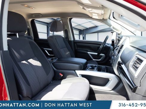 Used 2021 Nissan Titan SV w/ SV Convenience Package AWD/4WD image 18
