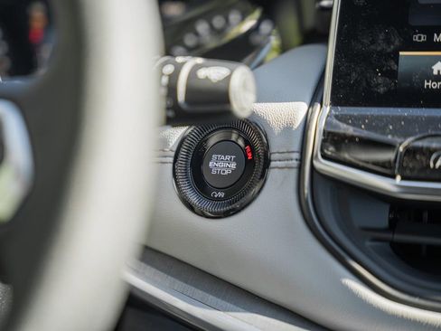 New 2026 Jeep Compass Limited image 25