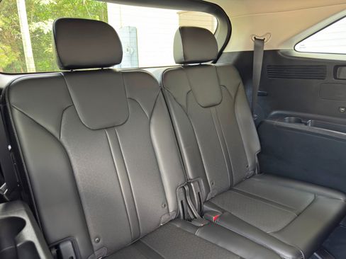 Used 2022 Kia Sorento S FWD image 35
