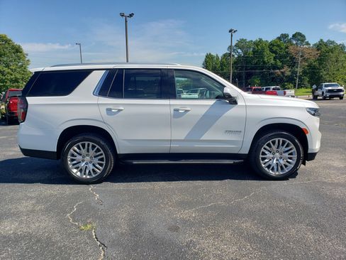 Used 2023 Chevrolet Tahoe LT w/ LT Signature Plus Package RWD image 5
