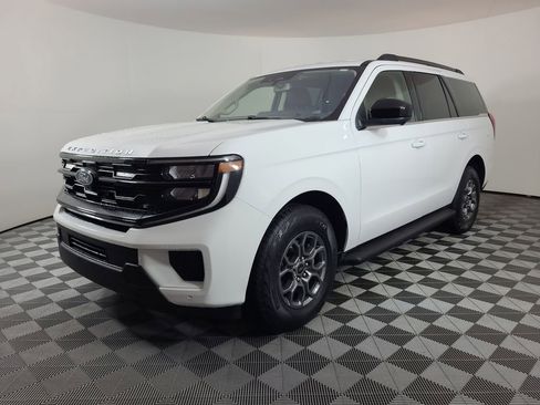 Used 2025 Ford Expedition Active image 7