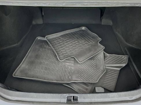 Used 2025 Toyota Camry LE FWD image 31