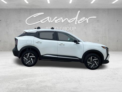 New 2026 Nissan Kicks SV FWD image 18