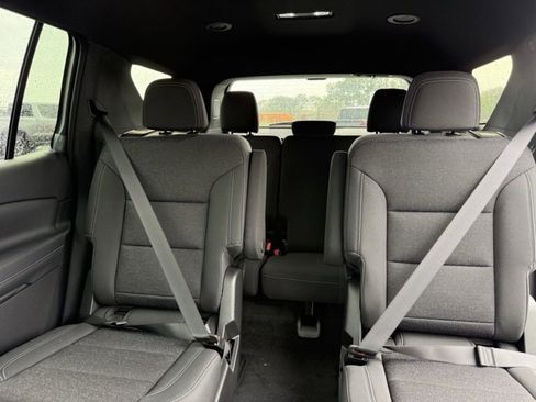 New 2026 Chevrolet Traverse LT w/ Driver Confidence Package image 17